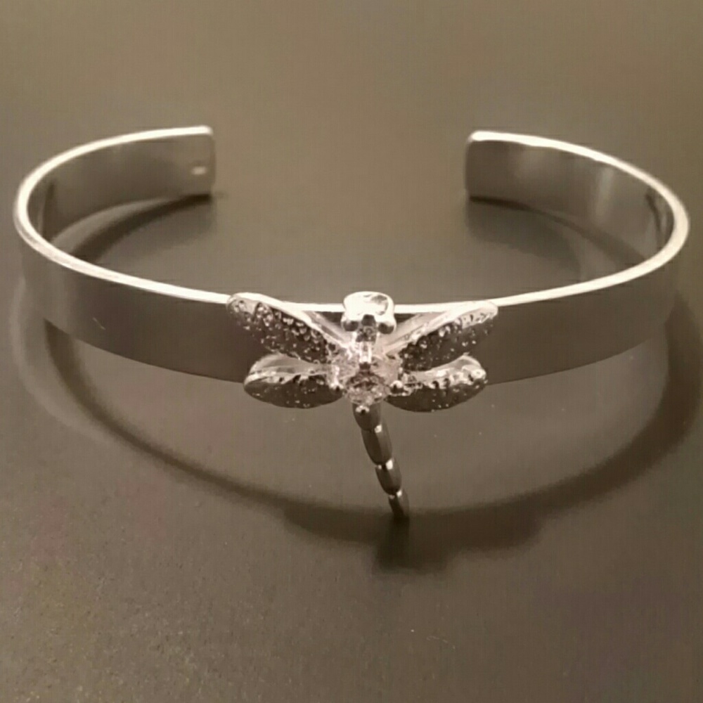 White Topaz Dragonfly Bracelet NWOT